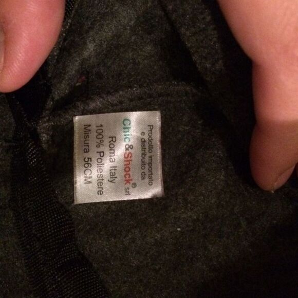 Grey winter hat - Picture 5 of 7